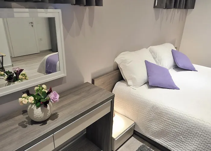 Apartments & Rooms Lavandula Exclusive